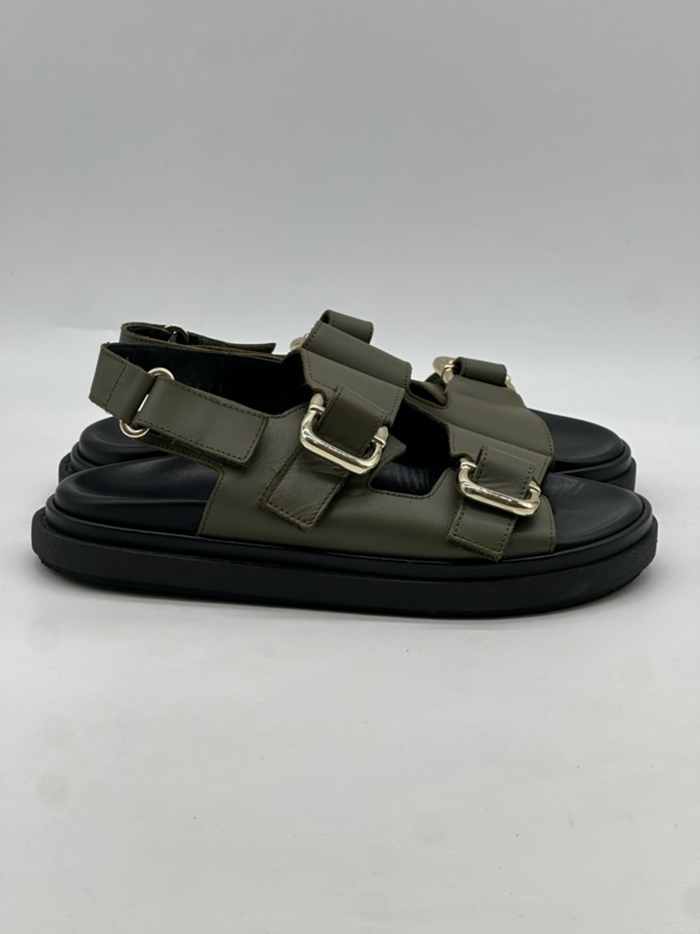 Alohas Harper Gladiator Sandals. Size 9